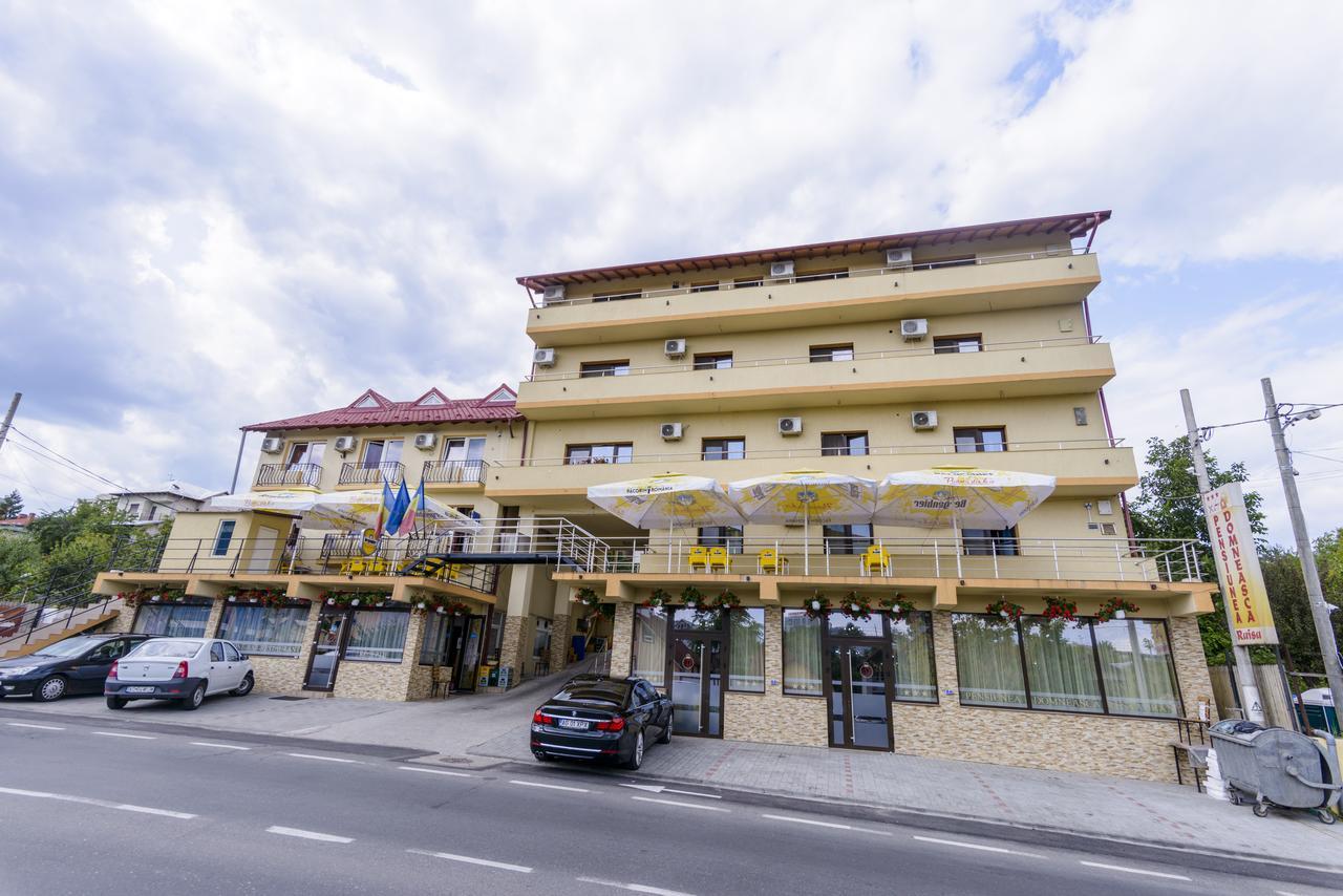 Pensiunea Domneasca Pitesti Exterior photo